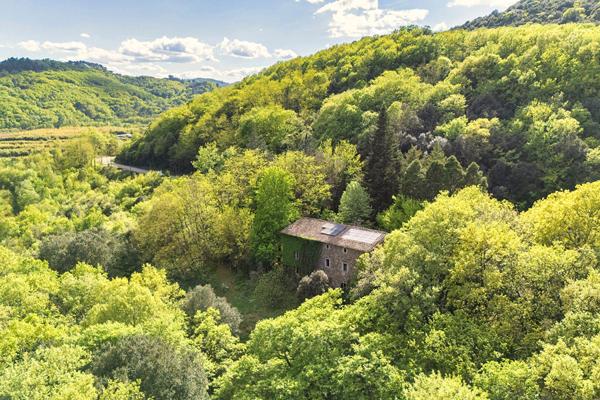 Vers Anduze, propriété de caractère avec fort potentiel Anduze