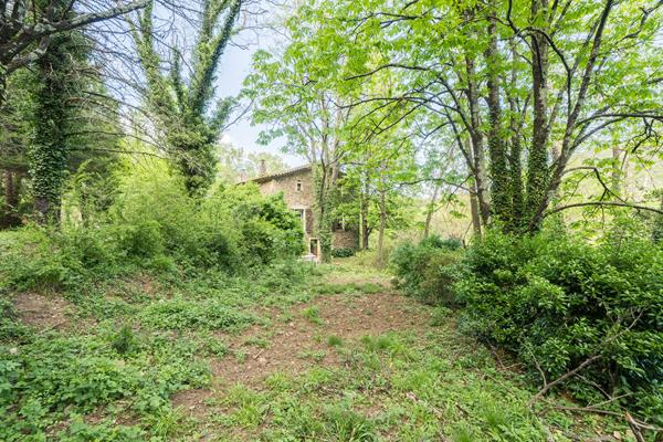 Vers Anduze, propriété de caractère avec fort potentiel Anduze