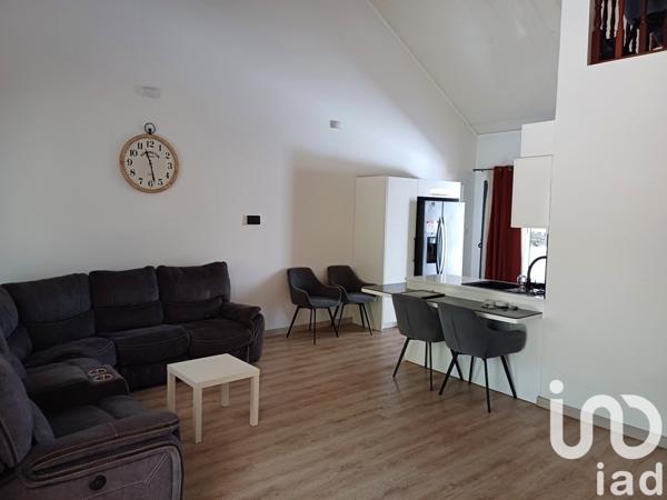 Maison traditionnelle 5 pièces de 90 m² à Saint-Pierre (97432)