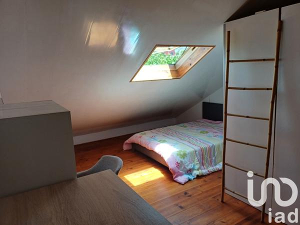 Maison traditionnelle 5 pièces de 90 m² à Saint-Pierre (97432)