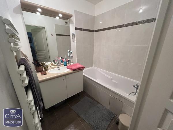 Appartement à vendre 4 pièces 100m² Saint-Cyr-sur-Loire (37540)