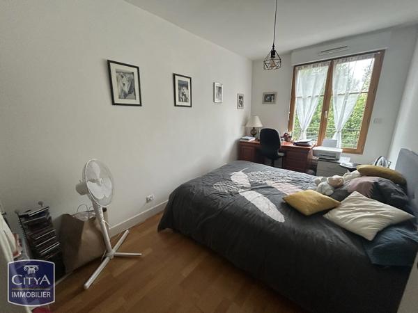 Appartement à vendre 4 pièces 100m² Saint-Cyr-sur-Loire (37540)