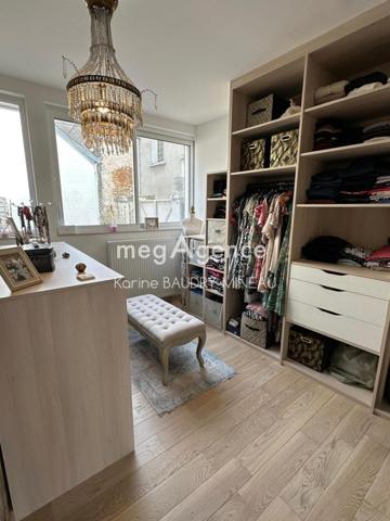 Maison à CHATELLERAULT, 86100 - 6 pièces 138m²