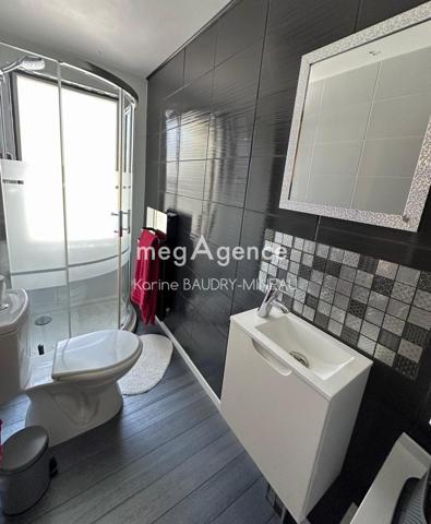 Maison à CHATELLERAULT, 86100 - 6 pièces 138m²