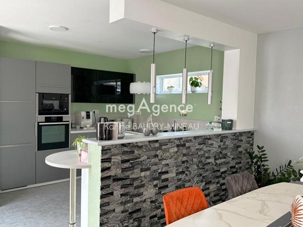 Maison à CHATELLERAULT, 86100 - 6 pièces 138m²