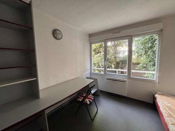 A LOUER : T1 à LILLE • Sébastopol • 495 € CC • Réf. 5954