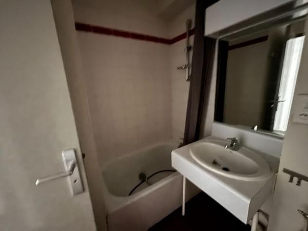 A LOUER : T1 à LILLE • Sébastopol • 495 € CC • Réf. 5954