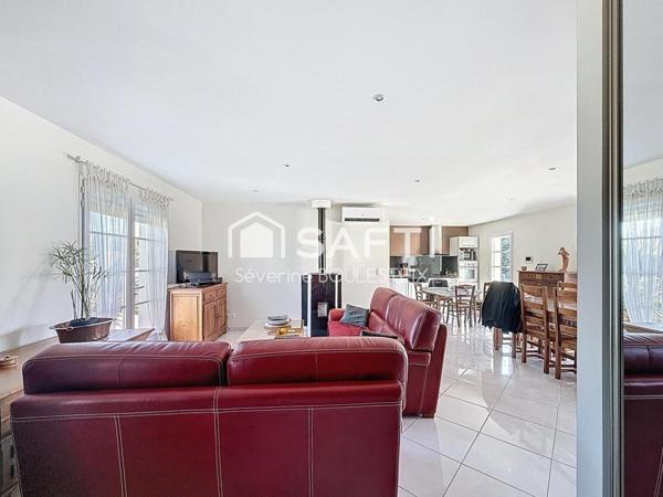 Maison de plain pied 5 piéces avec double garage La Couronne