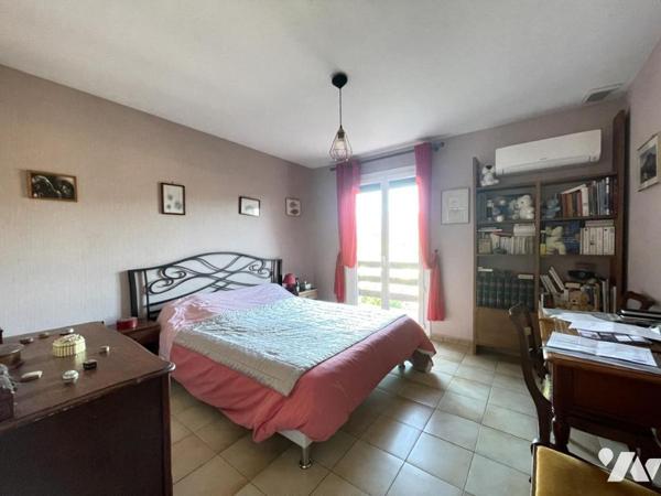 VIAGER OCCUPE A LODEVE VILLA + TERRAIN