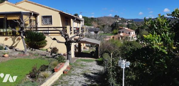 VIAGER OCCUPE A LODEVE VILLA + TERRAIN