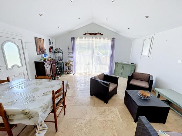 Maison de plain pied Prayssac, 2 chambres, vue campagne