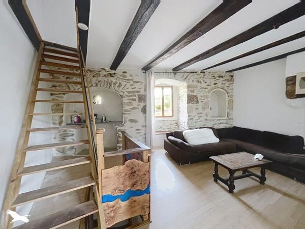 Maison à vendre 75 936 € Leynhac 3 p 80 m² DPE C