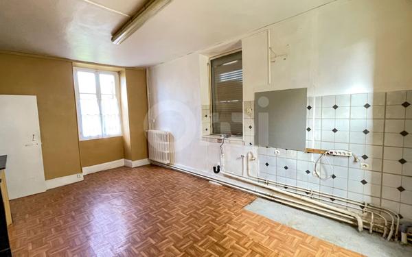 Maison à vendre    6 pièces •  Ecquevilly