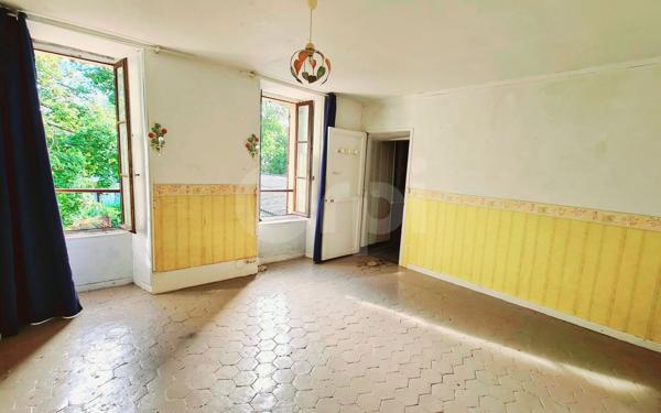 Maison à vendre    6 pièces •  Ecquevilly