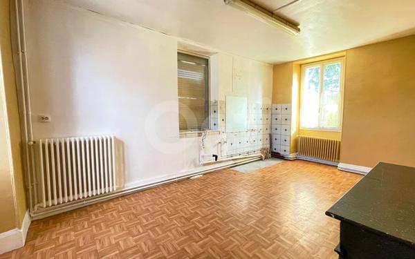 Maison à vendre    6 pièces •  Ecquevilly