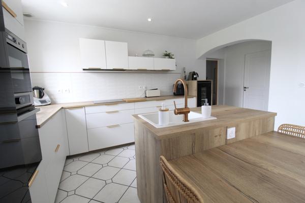 Cours-les-Barres (18320) Pavillon moderne de 190 m² 4 chambres