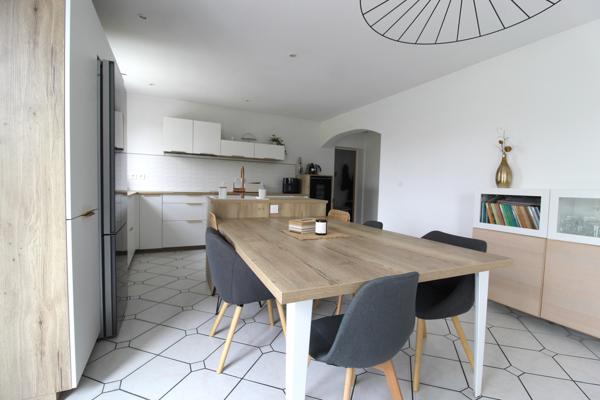 Cours-les-Barres (18320) Pavillon moderne de 190 m² 4 chambres