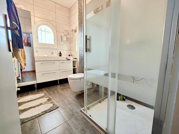 Villa au calme, clim, garage 34m², à 2 pas du Tram