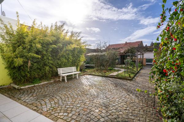 Maison de ville proche de tous commerces à Sainte-Livrade-sur-Lot (47)