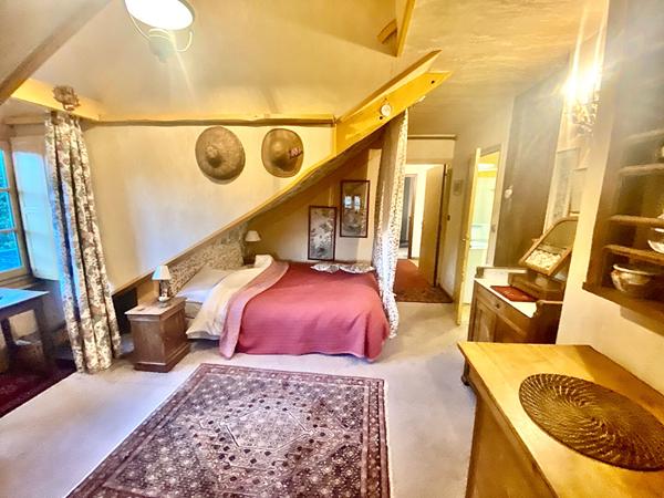 A VENDRE ! Maison d'exception à Dinan, dans le centre historique, proche de la Rance