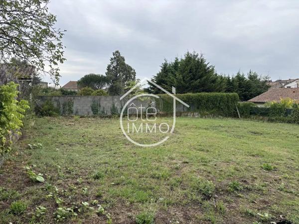 Castillon la Bataille : Terrain constructible