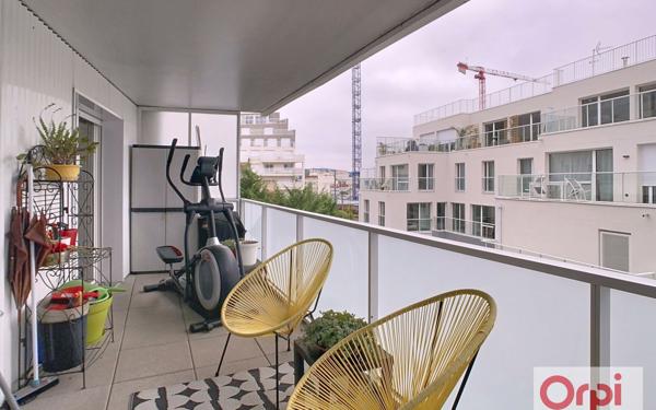 Appartement à vendre    4 pièces • 85,80 m2 Issy-les-Moulineaux