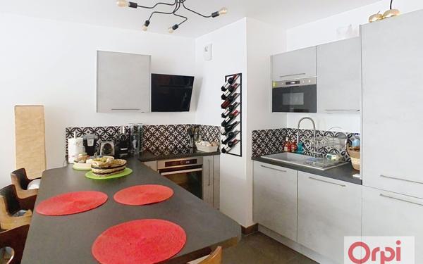 Appartement à vendre    4 pièces • 85,80 m2 Issy-les-Moulineaux