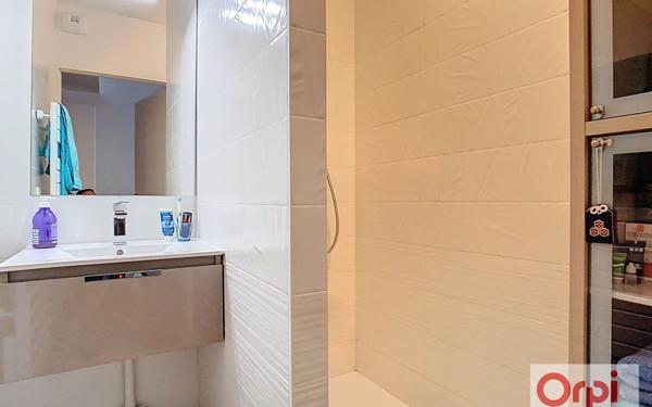 Appartement à vendre    4 pièces • 85,80 m2 Issy-les-Moulineaux