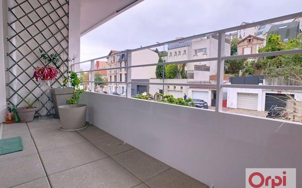 Appartement à vendre    4 pièces • 85,80 m2 Issy-les-Moulineaux