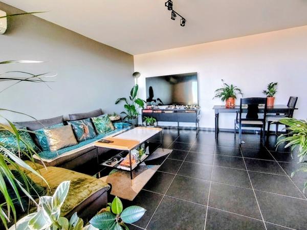 Appartement T3 en résidence avec vue mer, terrasse, garage et places de parking