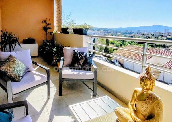 Appartement T3 en résidence avec vue mer, terrasse, garage et places de parking