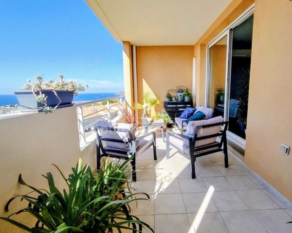 Appartement T3 en résidence avec vue mer, terrasse, garage et places de parking