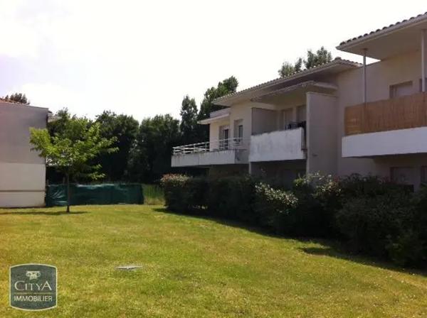 Appartement à louer 2 pièces 33.87m² Coutras (33230)