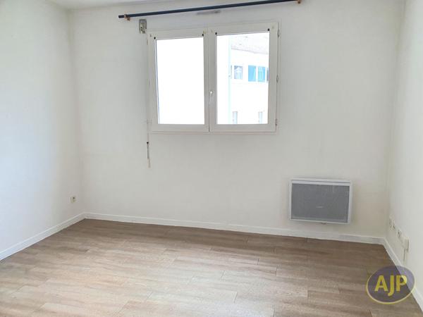 Location appartement Nantes : 357 € - AJP Immobilier Nantes Est