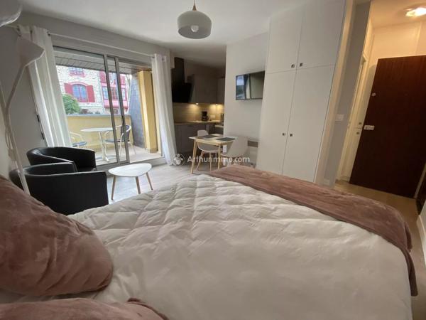 Location de vacances                                                      Appartement
                        
                     1 pièces                      20 m2                     à Bagnoles-de-l'Orne-Normandie