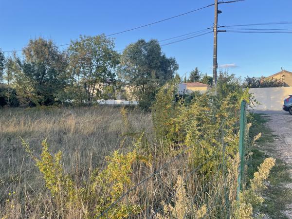 Saint-Martin-de-Valgalgues (30520) Terrain de 692 m2 ,viabilisé constructible, à Saint-Martin-de-Valgagues.