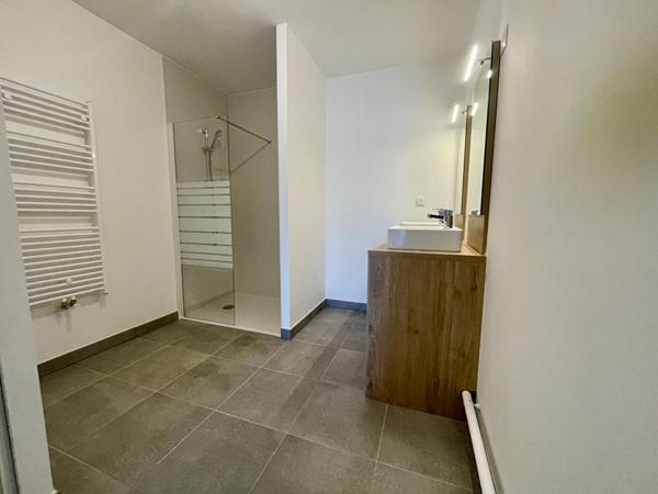 Appartement Neuf- 4 pièces + Terrasse + 2 parkings