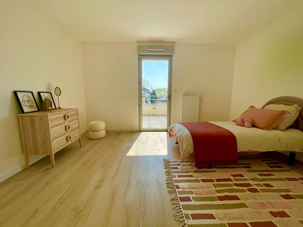 Appartement Neuf- 4 pièces + Terrasse + 2 parkings