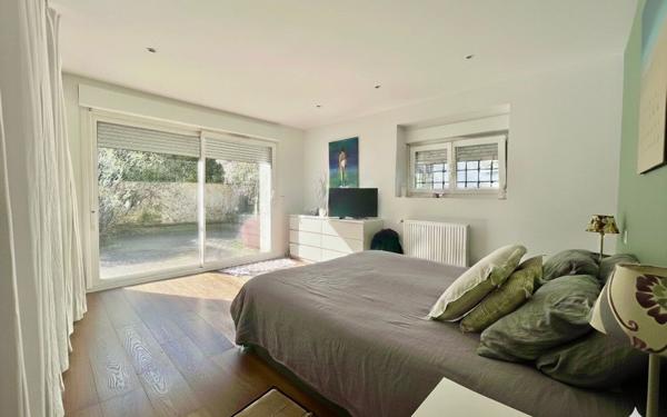 Maison à vendre    6 pièces • 235 m2 Pau