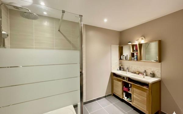 Maison à vendre    6 pièces • 235 m2 Pau