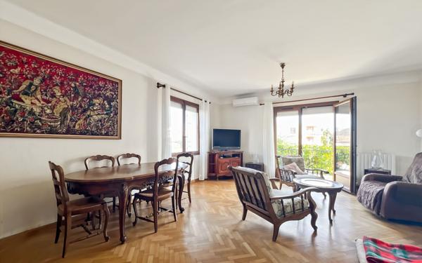 Maison à vendre    6 pièces •  Fréjus