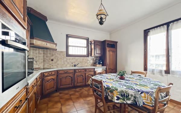 Maison à vendre    6 pièces •  Fréjus