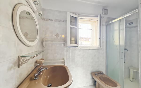 Maison à vendre    6 pièces •  Fréjus