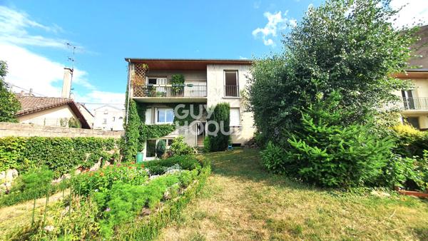 Maison avec local professionnel, 12 pièces, à Chazelles-sur-Lyon