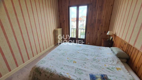 Maison avec local professionnel, 12 pièces, à Chazelles-sur-Lyon