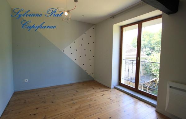 Maison de caractère 5 pièces de 126 m² avec garage sur terrain de 1000 m² ARROS DE NAY (64)