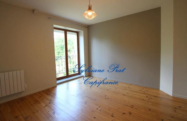 Maison de caractère 5 pièces de 126 m² avec garage sur terrain de 1000 m² ARROS DE NAY (64)