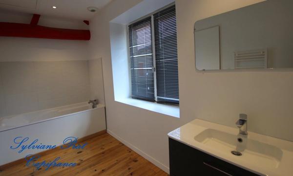 Maison de caractère 5 pièces de 126 m² avec garage sur terrain de 1000 m² ARROS DE NAY (64)