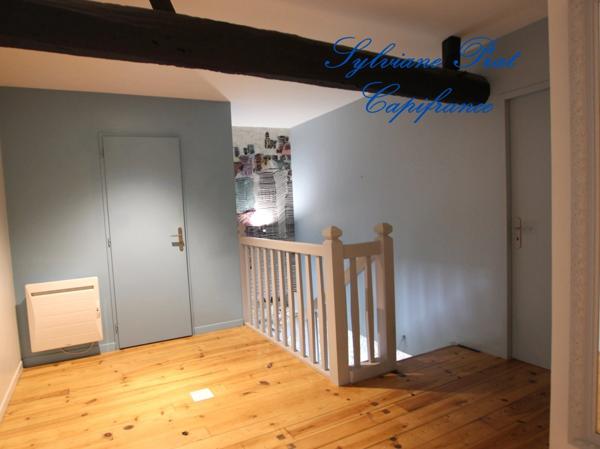Maison de caractère 5 pièces de 126 m² avec garage sur terrain de 1000 m² ARROS DE NAY (64)