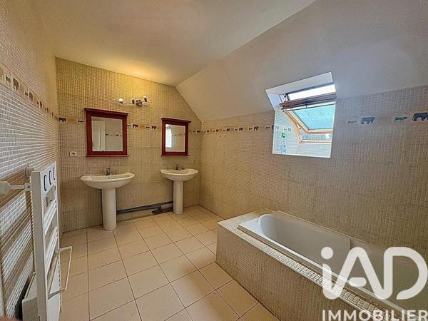 Maison à vendre 5 pièces 154 m² Auneuil